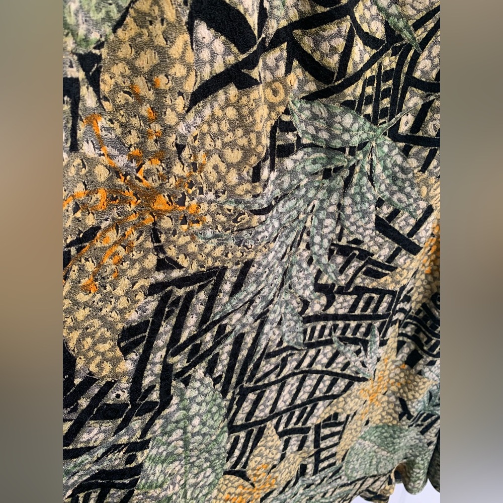 Vintage Asian Print Mirasol Green and Black Midi Skirt - Picture 2 of 3